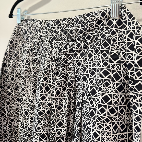 BCBG MaxAzria 100% Cotton Black White Knee Length High Waisted Skirt Patterned - Picture 5 of 11
